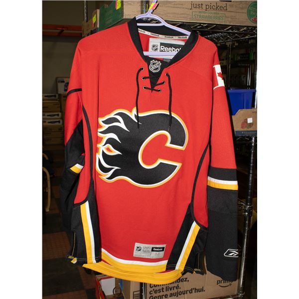 CALGARY FLAMES JERSEY MEDIUM