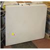Image 1 : 6 FT. BY 30 IN FOLDING TABLE
