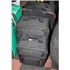 Image 1 : 2PC L/M SUITCASE SET BLACK