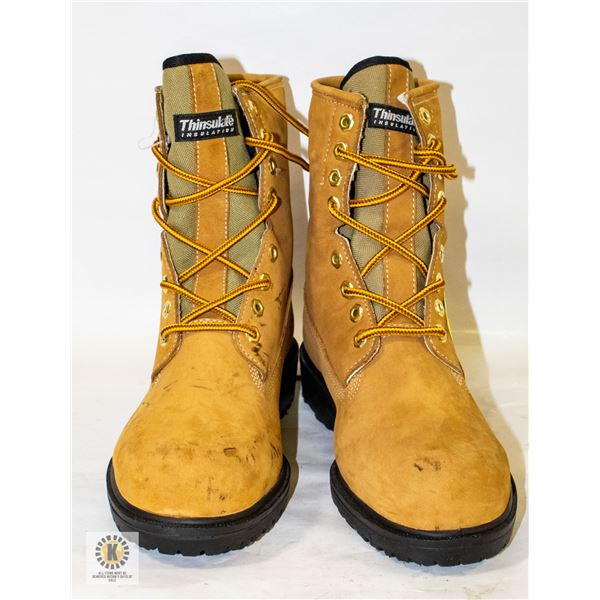 WOMENS BOOTS SIZE 7.5W