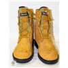 Image 1 : WOMENS BOOTS SIZE 7.5W