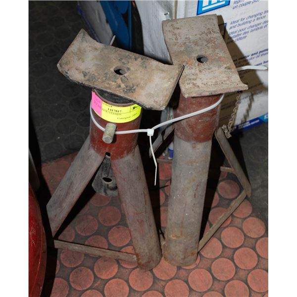 PAIR OF JACK STANDS