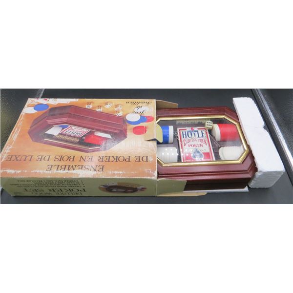 Vintage Deluxe Cherry Wood Poker Set