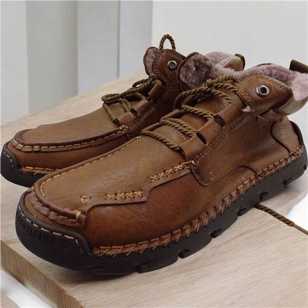 Men winter Brown shoes with fur inside to keep you warm