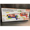Image 2 : 1 Kite Catapult Gun Creative Toy Launcher Play Set (Ages 3+) - Brand New