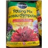 Image 2 : 4 Bags of MiracleGro Potting Mix; For Indoor/Outdoor Plants - 8.8L Each - New