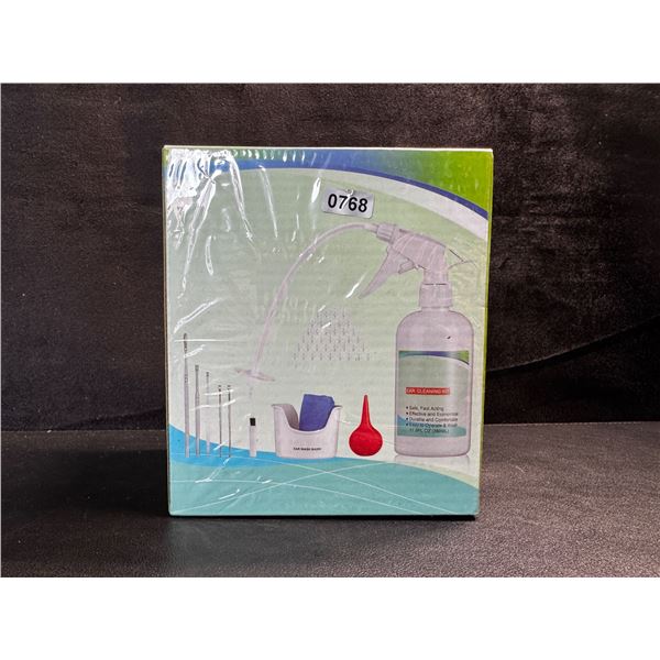 1 Ear Wax Removal/Irrigator Tool with 40 Tips - New