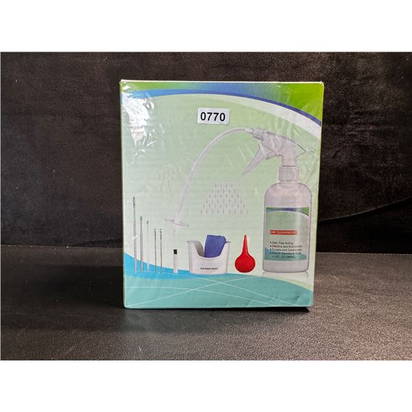 1 Ear Wax Removal/Irrigator Tool with 40 Tips - New