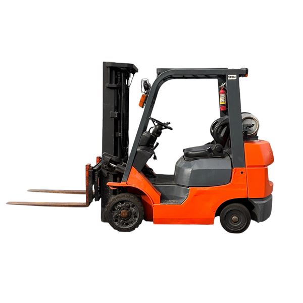 Toyota 7FGCU25 Three Stage Forklift with Side Shift