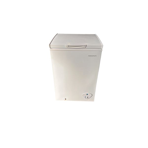 Insignia Chest Freezer NS-CZ35WH9 (3.5 Cubic Feet)