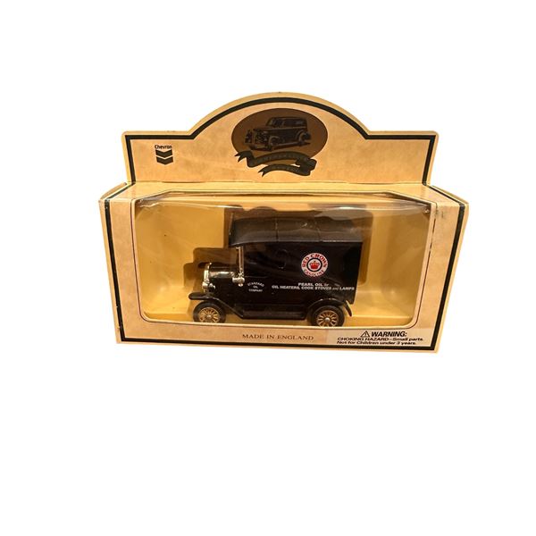 New in Box Lledo Commemorative Model 1927 Pearl Oil Van "Red Crown Gasoline" Made in England