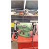 Image 1 : GENERAL BENCH GRINDER WITH LIGHT