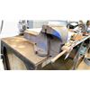 Image 2 : 10'X30" METAL WORK BENCH WITH 8" IRWIN VISE AND 6" BENCH GRINDER
