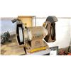Image 3 : 10'X30" METAL WORK BENCH WITH 8" IRWIN VISE AND 6" BENCH GRINDER