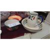 Image 2 : Pitcher, Tray, Bowls, Black and Decker Electric 