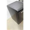 Image 2 : Danby Bar Fridge 27'' x 18'' x 18'' 