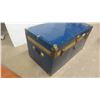 Image 2 : Blue Trunk 19'' x 35'' x 19 1/2'' 