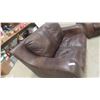 Image 3 : Leather/Leather Style 3pce Set : Love Seat 64'' 