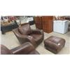 Image 4 : Leather/Leather Style 3pce Set : Love Seat 64'' 