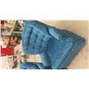 Image 2 : 2 Swivel Rocking Living Room Chairs 