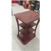 Image 2 : 3 Tier Stand 27'' x 16'' x 20'' 