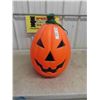 Image 1 : Pumpkin Blow Mold Light Up 21'' Tall 