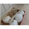 Image 3 : 6 Vintage Light Milk Glass Shades 