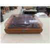 Image 1 : Yamaha YP70 Turntable with Dust Cover - 