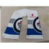 Image 3 : New 6 Pink Touques & 4 Winnipeg Jets Scarves 