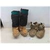 Image 1 : 2 Pairs of Vintage First Nations Mocassins 