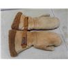 Image 2 : Vintage Leather Hunting Hat  & Lined Mitts 