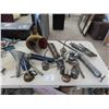 Image 1 : Grease Guns, Squirt Cans, Funnels