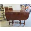 Image 1 : Gate Leg Table 38'' x 48'' with (2) 9'' Leaves 