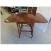 Image 3 : Gate Leg Table 38'' x 48'' with (2) 9'' Leaves 
