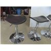 Image 2 : 4 Modern Bar Stools
