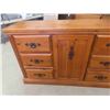 Image 5 : Pine Dresser 38'' x 62 1/2'' x 18'' 