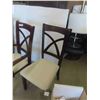 Image 3 : 8 Matching Dining Room Chairs 