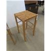 Image 2 : 2 Stools