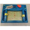 Image 2 : Wayne Gretzky Rocket Hockey Game By Mattel . 