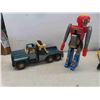 Image 9 : Bulldozer, Tow Truck, Firetruck, School Bus, 