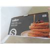 Image 2 : Salton Rotating Double Belgium Waffle Maker -
