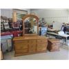 Image 1 : Oak Dresser 32'' x 19'' x 60'' , Mirror 33'' x 43'' & 