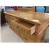 Image 8 : Oak Dresser 32'' x 19'' x 60'' , Mirror 33'' x 43'' & 
