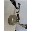 Image 3 : 3 Coleman Quick Lite Kerosene Lanterns 