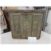 Image 1 : Vintage Metal Ammo Box 14'' x 12'' x 14'' H 