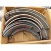 Image 2 : Assortment of Brake Shoes for Drum Brakes 