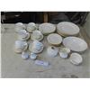 Image 1 : 31pcs Royal Albert Val D'or China 
