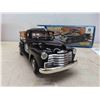 Image 4 : Ertl Collectible 1950 Chevy Pickup Truck 1:25 Scale 