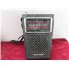 Image 2 : 2 Radios 'Realistic' + 'Grundig' , Earphones 
