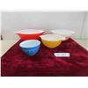 Image 1 : 4 Pyrex Bowls: 3 Friendship Cinderella Bowls 442 